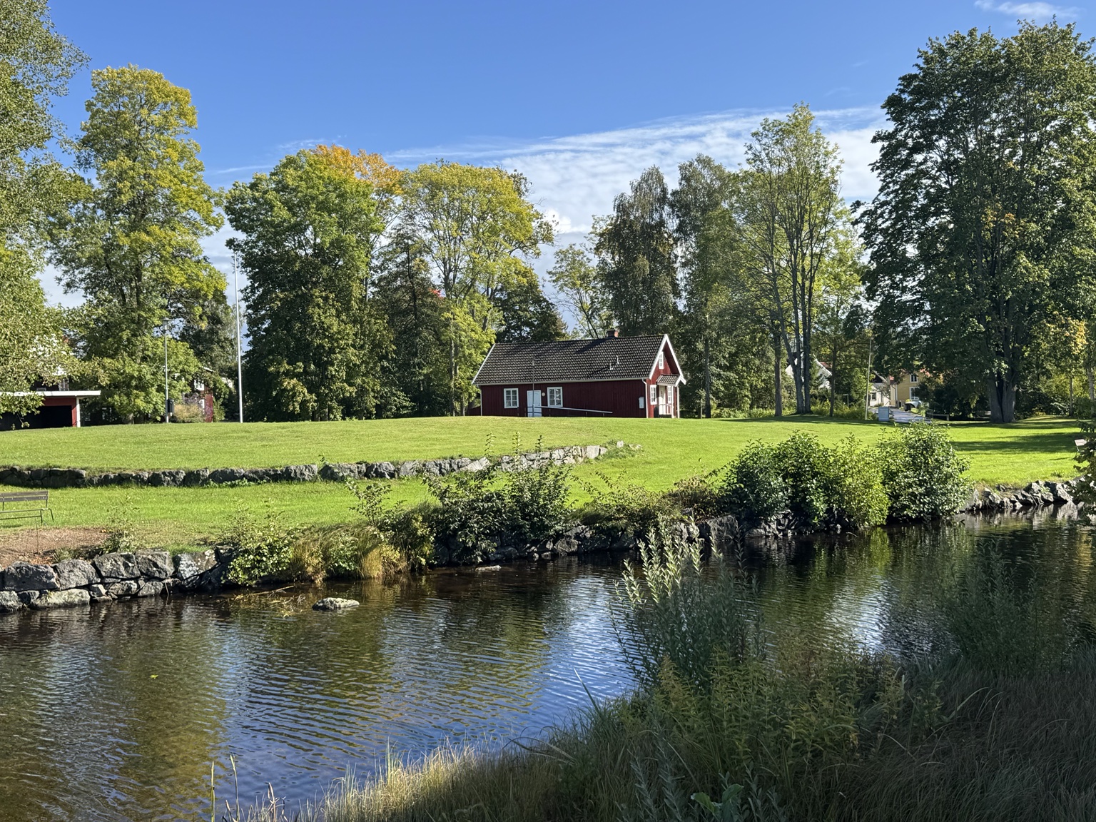 Het meer en het landschap bij Virserum